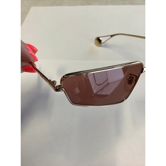 Gucci Women's Gold Red Cat Eye Rectangular Sunglasses Made in Italy K27-17 - Picture 8 of 9